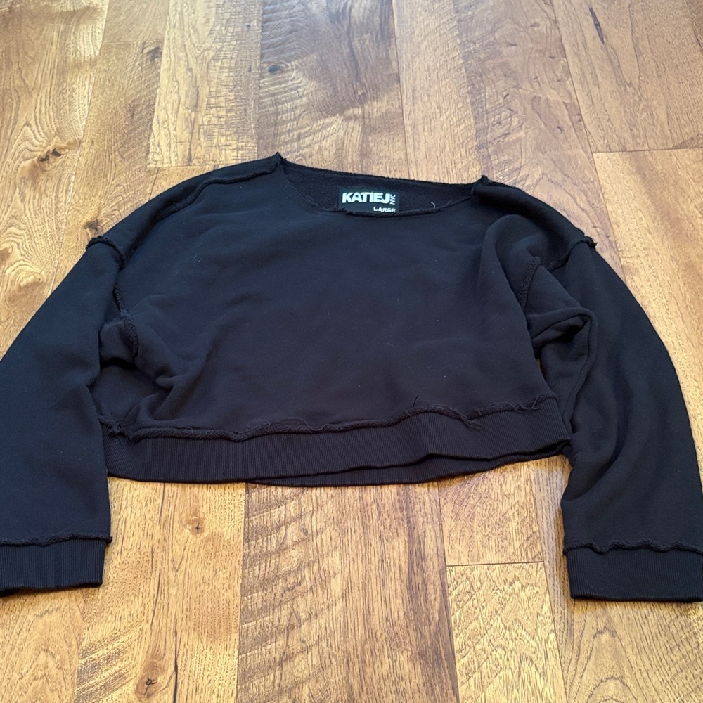 Katie J NYC Juniors Black Cropped Sweatshirt Size L